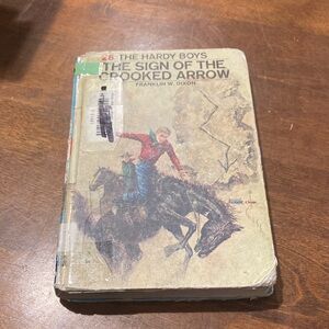 The Hardy Boys: The Sign of the Crooked Arrow - Vintage Hardcover